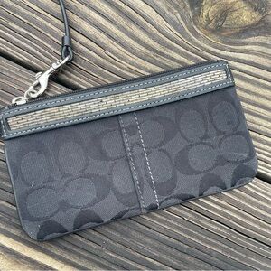 Coach Black Signature Jacquard CC Logo Beaded Trim Wristlet Bag Coin Purse VTG